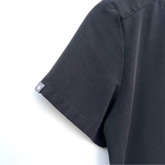 Figs Scrub Casma V-Neck Top Black Size X-small - Picture 11 of 12